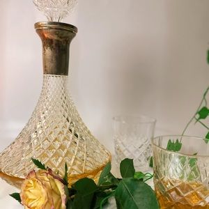 Whiskey/Liquor Crystal Style Decanter w/ Accent